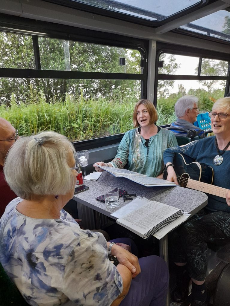 Jen and Amy - first timers on the canal trip . Having an absolute ball.